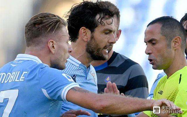 场上队员出现流血现象必须马上被替换 场上队员出现流血现象必须马上被替换