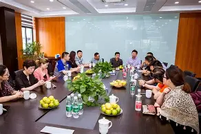 集结日体能课后，莱比锡远射贴柱备战中超，压力陡增，资深球员宣示担当(波茨坦公告原文中文)